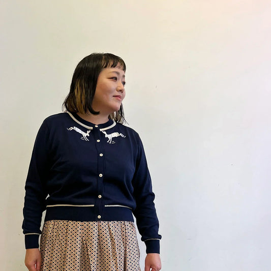 classic cardigan/hare/navy
