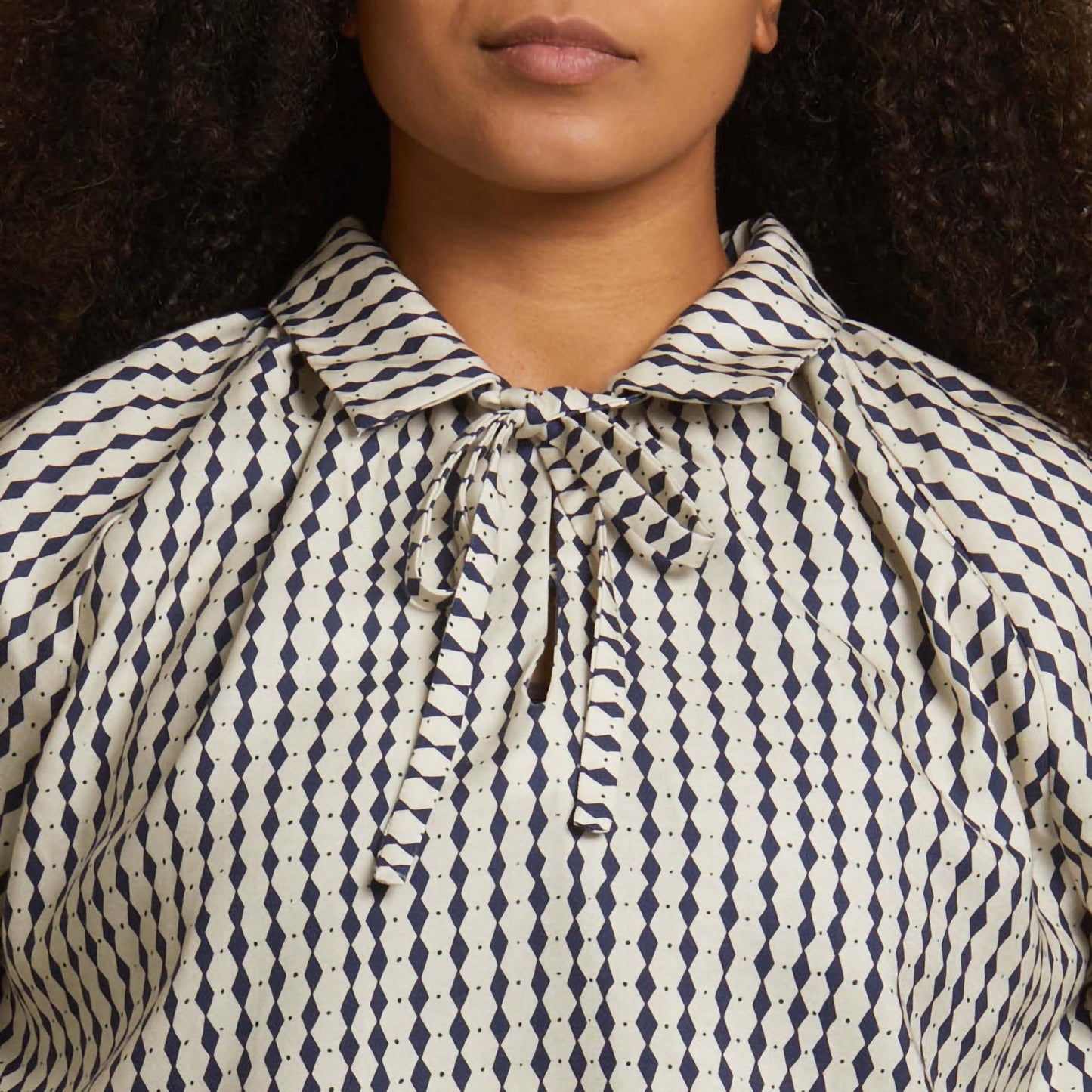 joan/tractor folk/beige