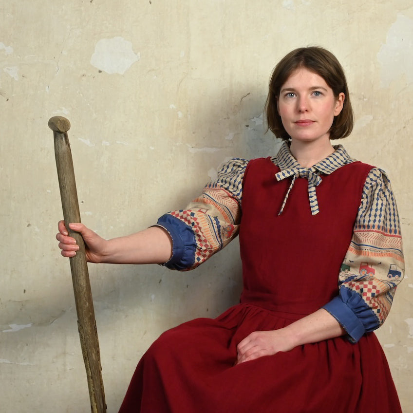 joan/tractor folk/beige