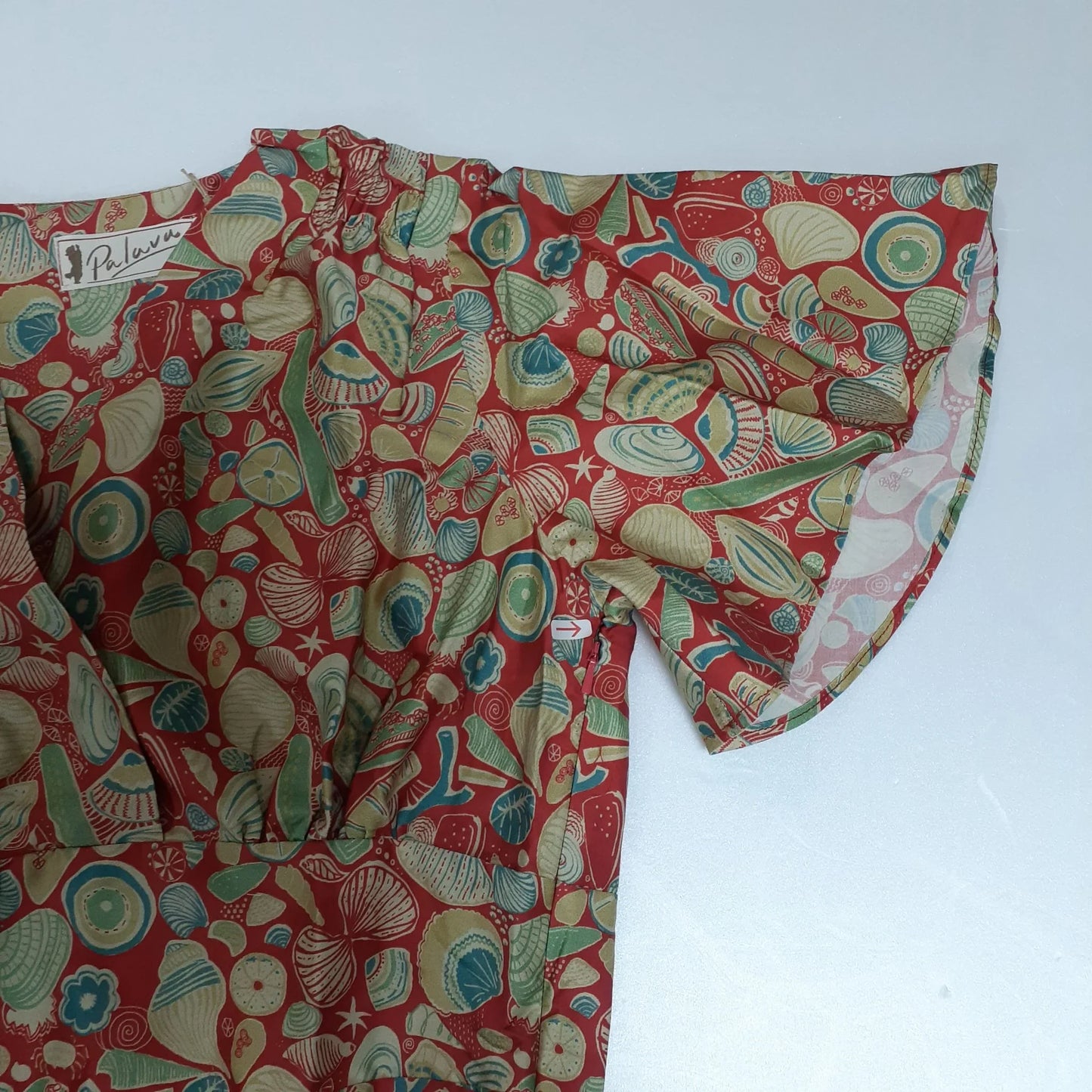 60% OFF! rita/shells/deep coral/size 10