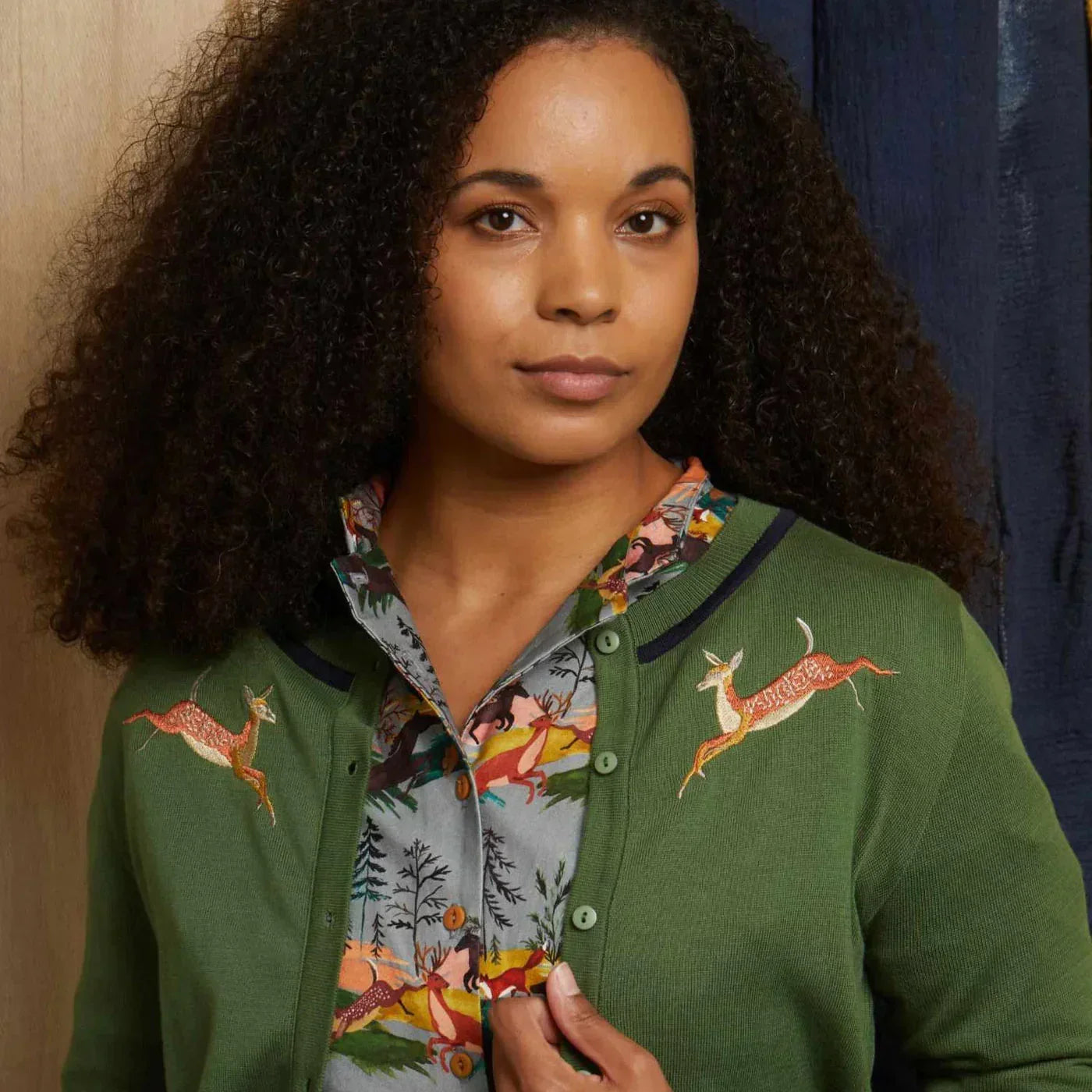 classic cardigan/deer/green