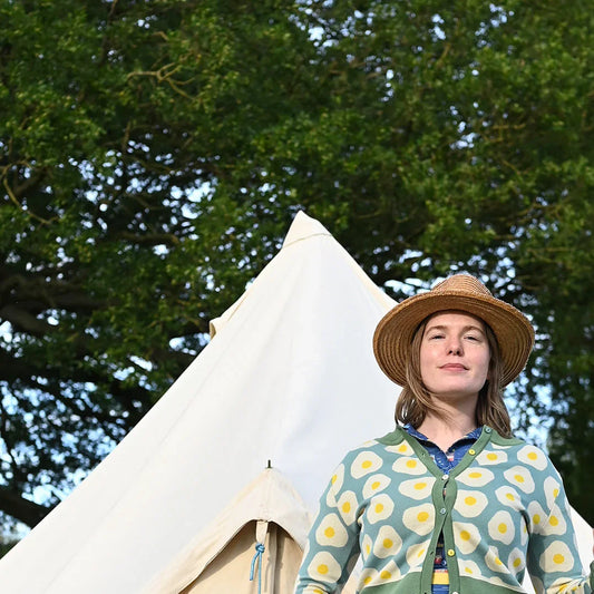 cardigan/fried egg/teal