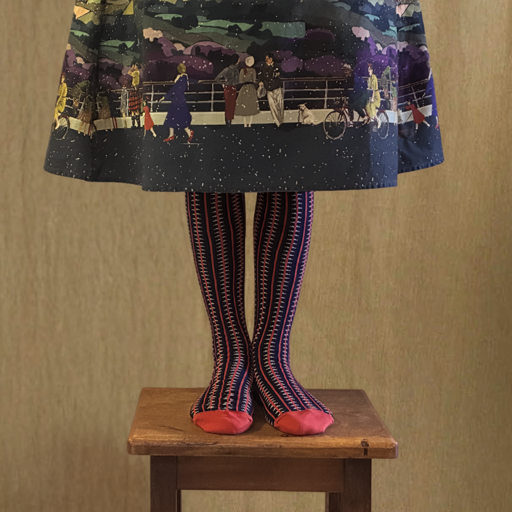 knee-high socks/navy/rocket