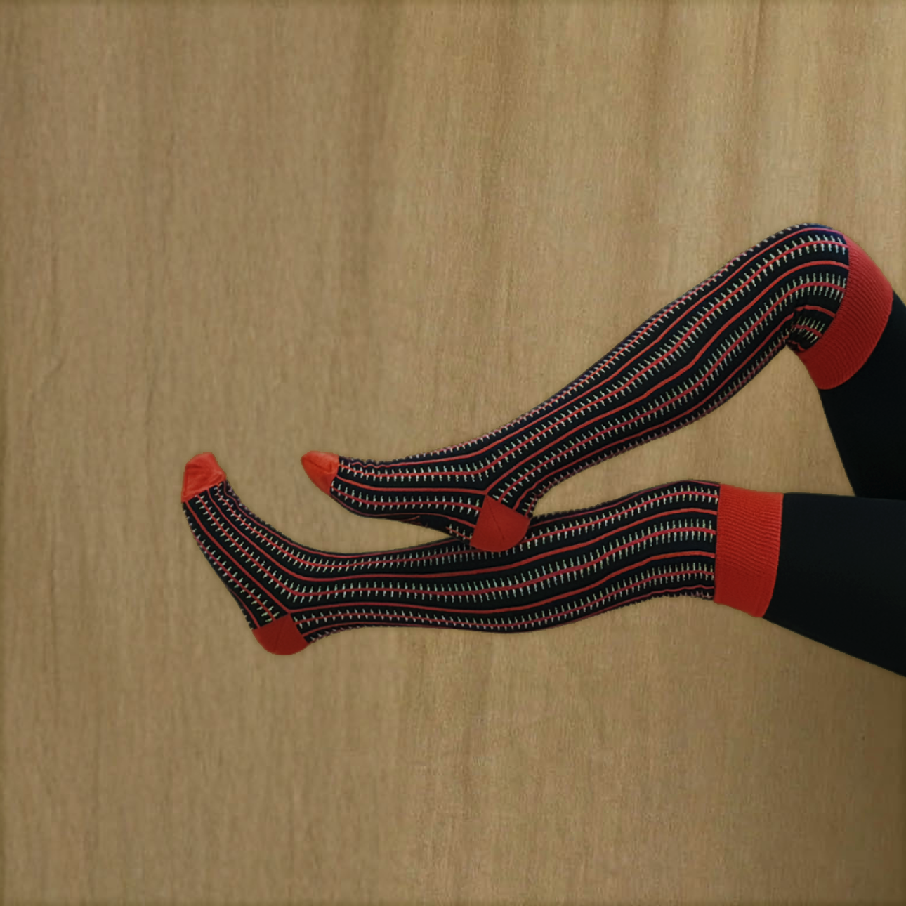 knee-high socks/navy/rocket